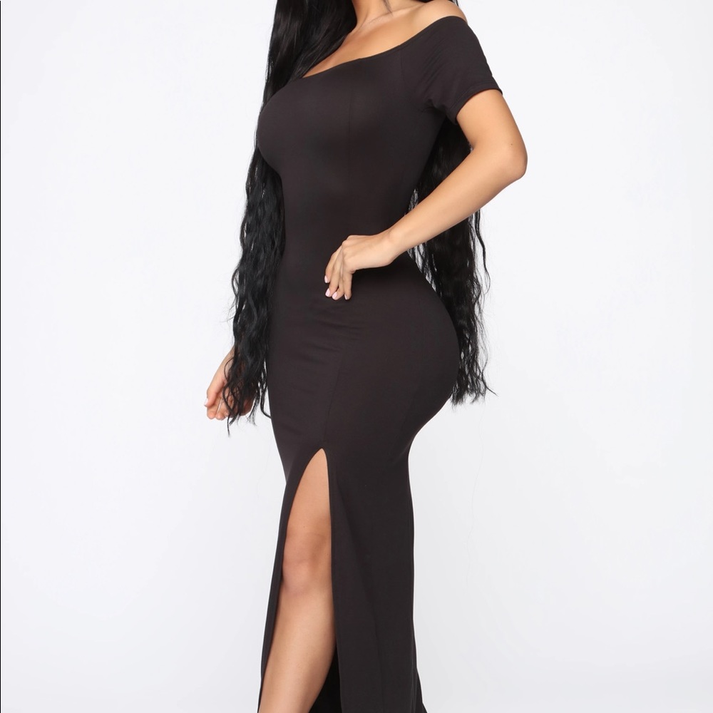 NWT XL - Off the Shoulders Black Dress